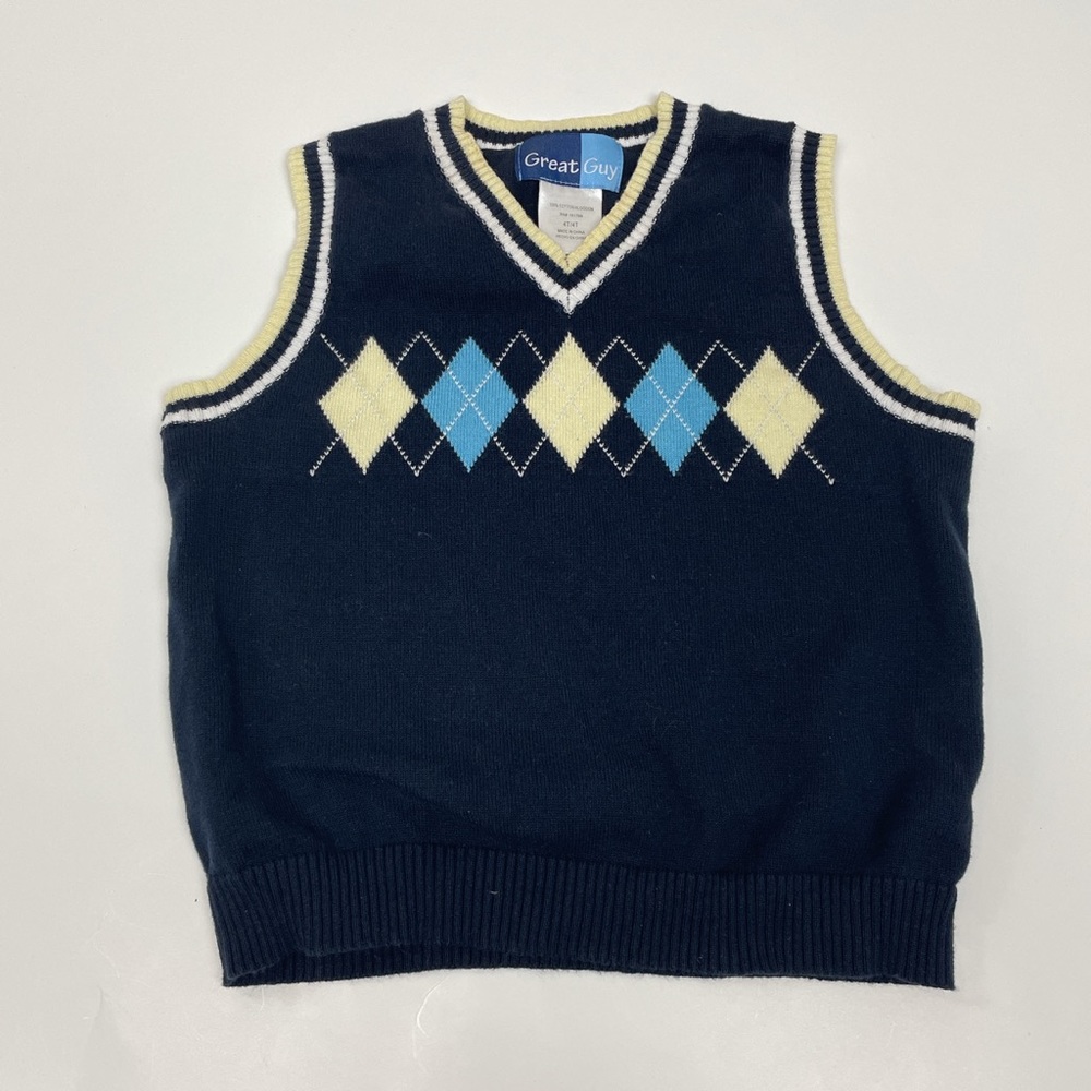 Cropped Argyle vest Y2K styled. Navy